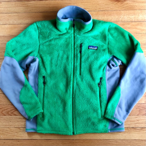 Patagonia Jackets & Blazers - Patagonia green zip-up jacket